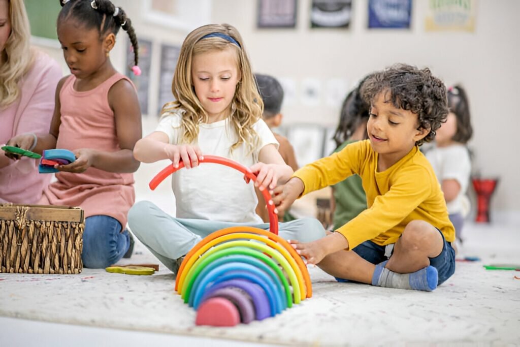 Sélection de jouets en bois d’inspiration Montessori